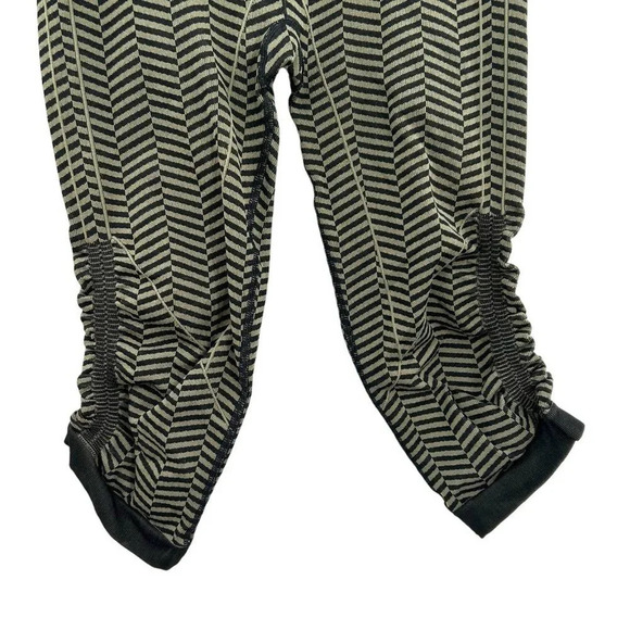 Lululemon In The Flow Crop II Heathered Fatigue Green Size 8 - Picture 3 of 7